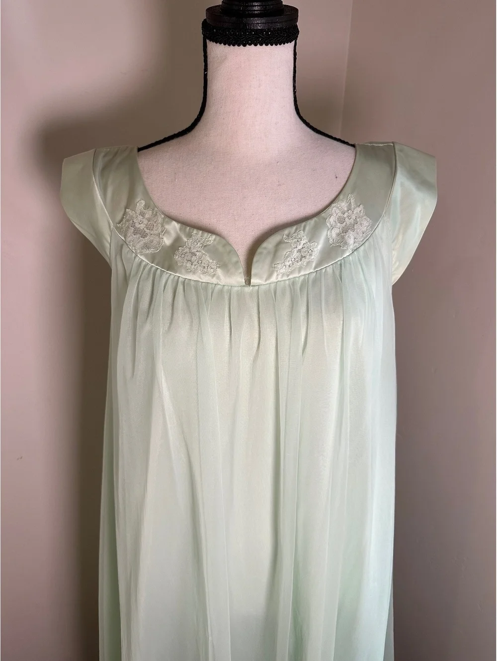 Vintage Shadowline 2-Piece Peignoir Set - Mint Green Nightgown & Robe - Size M